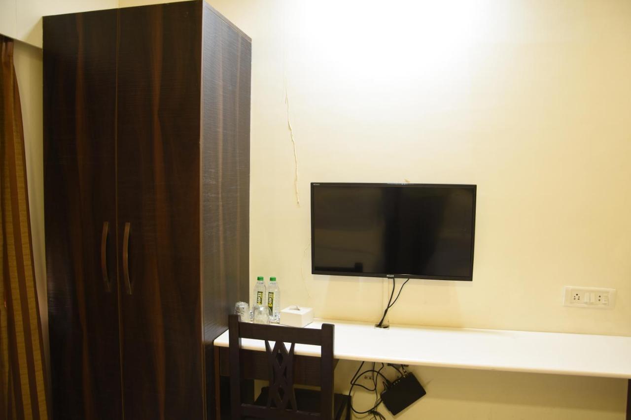 Hotel Galaxy Comforts Mumbai (Bombay)